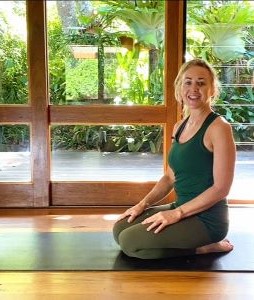 Live online classes with Jessie Chapman