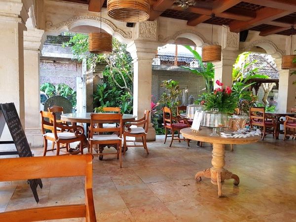 Bali Yoga Retreat Cafe