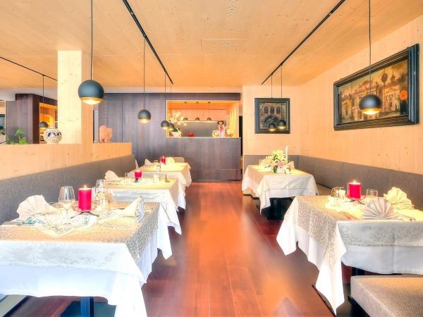 Yoga Retreats Italy Dining
